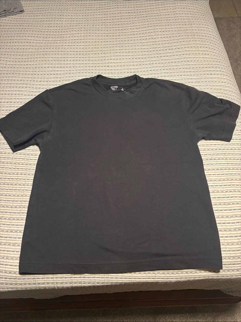 Hollister Men's Black Crewneck Short Sleeve Cooling Tee